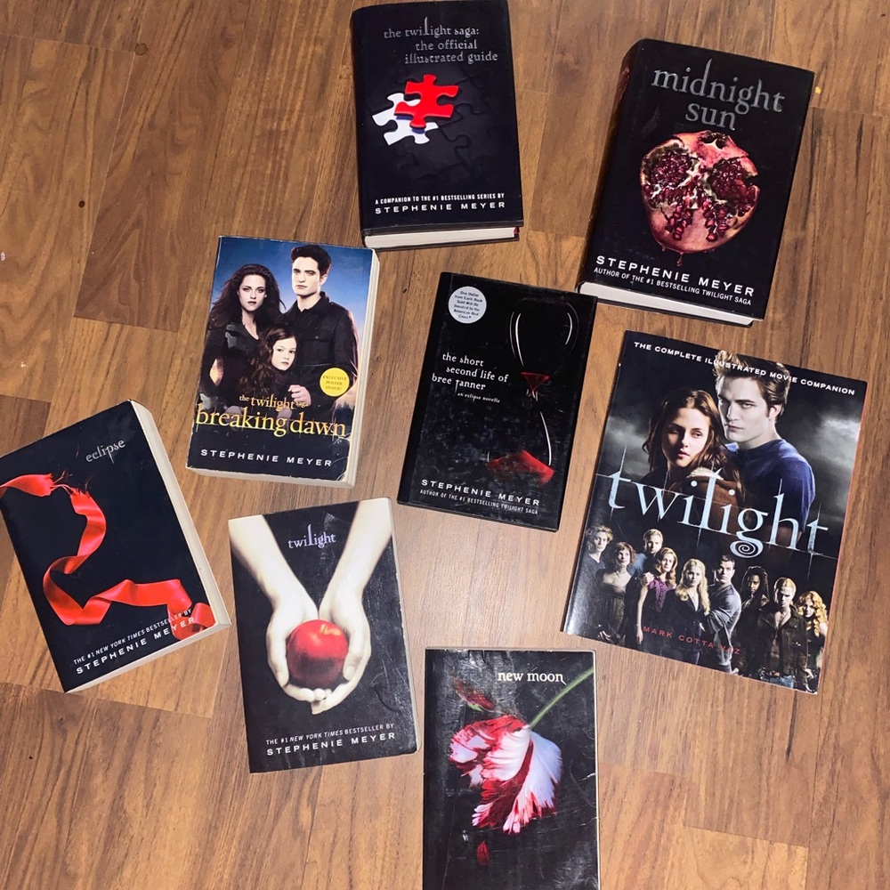 Twilight Saga Book Collection